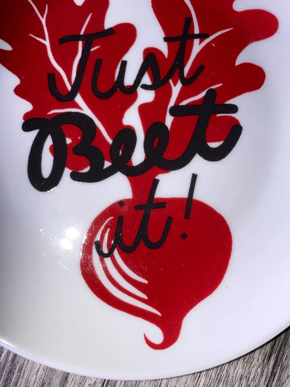 CRATE & BARREL “Just Beet It” Round Ceramic Appetizer Plate 6.75 inches